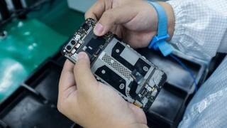 The Verge prezintă în exclusivitate şi premieră un preview pentru OnePlus 5 şi un Making Of ca la carte (Video)