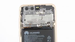 Huawei Honor 9 primeşte o disecţie de la MyFixGuide: multe şuruburi şi migală, fără adeziv extra