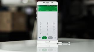 Turul Magazinelor #231: Turul accesoriilor creative - selfie stick umbrelă, tastatură pliabilă și Galaxy Note 5 la preț bun