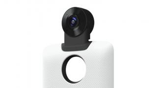 Moto 360 Camera Mod este cel mai nou accesoriu modular compatibil cu seriile Moto Z și Moto Z2; promite captură video la 360 grade și se atașează magnetic