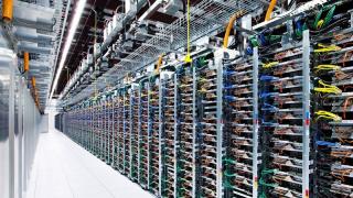 Apple va deschide primul său data center din China, ajutând la lupta cu producătorii locali de telefoane