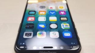 Cele mai noi imagini cu iPhone 8 îl prezintă cu ecranul pornit şi sunt extrem de convingătoare; Avem şi o listă de specificaţii