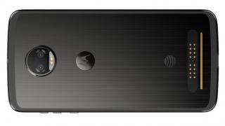 Motorola Moto Z2 Force va avea o versiune americană mai slabă la hardware, cu 20% mai puţină baterie decât predecesorul său
