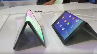 Lenovo reuşeşte să ne propună un "Surface Phone" flexibil mai devreme decât Microsoft; Lenovo Folio seamănă cu brevetele MS! (Video)