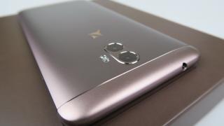 Allview X4 Soul Xtreme Unboxing: gigantul cu 3 ochi, unul uriaş pentru selfie (Video)