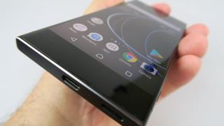 Sony Xperia XA1: Design angular tipic Sony Xperia, dar unul bine realizat