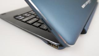 Cube iWork 10 Ultimate: Design metalic solid, aderenţă bună
