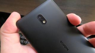 Nokia 3: Cameră bună ziua, tine cu dinţii de tradiţie