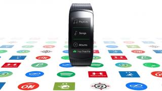 Samsung Gear Fit 2Pro este anunțat oficial; rulează Tizen și vine cu certificare 5 ATM pentru rezistență la apă