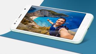 ASUS ZenFone 4 Selfie Lite apare într-o primă fotografie, împreună cu dotări midrange