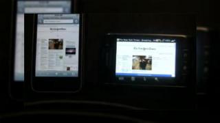 iPhone 3G versus BlackBerry Storm intr-un test al browserelor (Video)