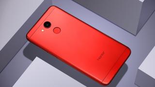 Honor V9 Play debutează în China cu procesor MediaTek și display HD de 5.2 inch; costă 150 dolari