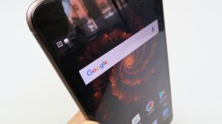 Allview X4 Soul Xtreme: Display 2.5D luminos şi calibrat cum trebuie