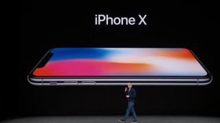 Furnizorii coreeni de panouri OLED şi componente încep cursa „înarmării” pentru iPhone X