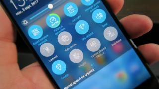 ASUS ZenFone Zoom S: Display AMOLED capabil, dar inedit la pixeli