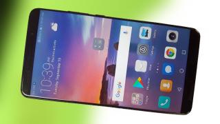 Huawei Mate 10 își prezintă display-ul de 5.9 inch într-o fotografie sosită via Evan Blass; ar putea oferi autentificare facială