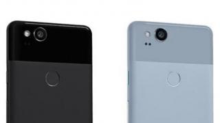 Google Pixel 2 va fi disponibil pe negru, alb și albastru; este vehiculat un preț de pornire de 649 dolari