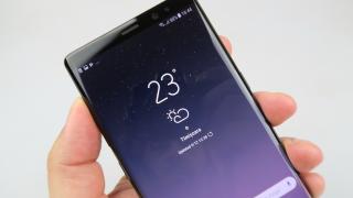 Samsung Galaxy Note 8: Design alungit, curbat, premium ca un yacht exclusivist