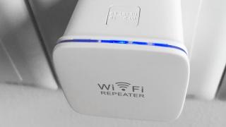 TomTop are la vânzare extender-ul wireless N300 Wi-Fi AP la suma de doar 10.99 dolari