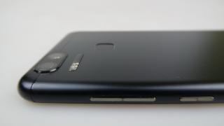 ASUS ZenFone Zoom S: Hardware high mid-range cu unele surprize plăcute