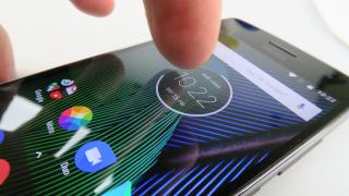 Motorola Moto G5 Plus: Baterie bună de Netflix, netestată sintetic la drum lung