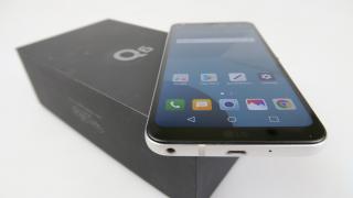 LG Q6 Unboxing: varianta accesibilă şi midrange derivată din LG G6 cu ecran Full Vision inclus (Video)