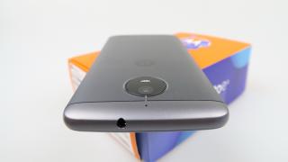 Motorola Moto E4 Unboxing: nu uităm de entry-level, chiar dacă a trecut ceva vreme (Video)