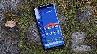 Google vine cu soluții pentru rezolvarea problemelor întâmpinate de utilizatori cu ecranul lui Pixel 2 XL