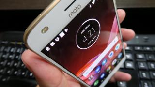 Motorola Moto Z2 Play: Conectivitate cu viteze excelente, benzi generoase