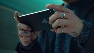 Razer Phone este smartphone-ul ideal pentru gaming pe mobil; vine cu display 120Hz, 8 GB RAM și baterie de 4000 mAh