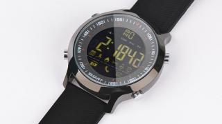 Smartwatch-ul sportiv Best EX18 se vinde pentru numai 16.78 dolari de către retailerul chinez Cafago