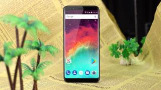 ULEFONE Mix 2 devine oficial; smartphone cu display 18:9 și dotări entry-level
