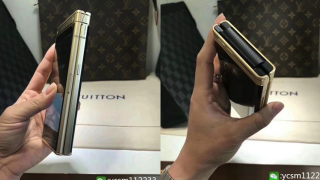 Revin telefoanele cu clapetă de la Samsung: Samsung SM-W2018 este un astfel de clamshell, care tocmai a scăpat pe Weibo în imagini