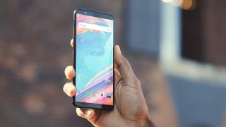 Preț și disponibilitate OnePlus 5T în România
