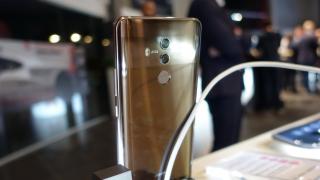 Huawei Mate 10 PRO hands-on: cu mâinile pe exponentul AI de la Huawei, proaspăt sosit în România (Video)