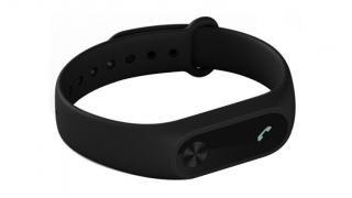 Xiaomi Mi Band 2 se află în topul celor mai vândute produse pe GearBest; costă doar 19.11 dolari acum