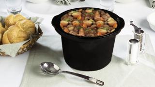 Turul Magazinelor #338: Turul mobilei de bucătărie şi de hol, al slow cooker-ului la preţ bun şi al unui DSLR cu accesorii generoase + Pickle Rick din Rick and Morty