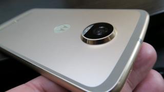 Motorola Moto Z2 Play: Cameră cu moştenirea faimoasă a unui flagship de anul trecut, ceva imperfecțiuni