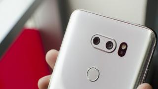 LG V30 se lansează în sfârșit pe plan european prin intermediul operatorilor; este însă prea târziu?