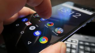 Allview X4 Soul Vision: OS, UI, aplicaţii stock pe bază de Nougat și extra funcții pentru proiector