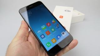 Xiaomi Mi 5X Unboxing: Geamănul lui Xiaomi Mi A1 e aici, cu o mare doză de MIUI (Video)
