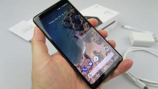 Google Pixel 2 XL: Baterie bună de Netflix, fără mari recorduri în rest