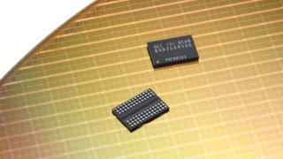 Samsung începe producţia în masă de DRAM de 10 nm, generaţie a doua