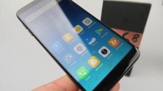 Bluboo S8+ Unboxing: cel mai arătos telefon de un "B Brand" din China, acum în varianta extra large (Video)