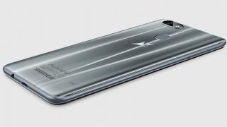 Allview V3 Viper devine oficial! Selfie-phone cu Android Oreo, ecran 18:9 și design arătos