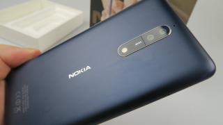 Nokia 8 Unboxing: flagship-ul Nokia cu optică ZEISS merită mai multă atenţie (Video)