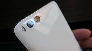 Xiaomi Mi 6 (6 GB RAM) are o reducere tare atractivă pe Light in the box! Și Redmi 4A se vinde la preț bun