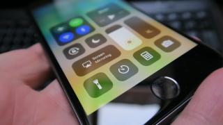 Apple iPhone 8: Baterie mai mică decât la iPhone 7, dar bună de un sezon Netflix