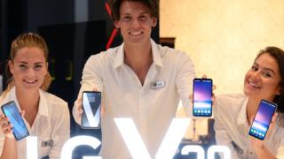 LG V30 va sosi la MWC 2018 într-o versiune cu extra funcţii AI