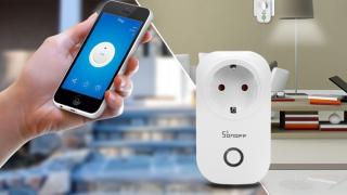 Priza inteligentă SONOFF S20 costă numai 55 lei și aduce control vocal prin Amazon Alexa și Google Assistant